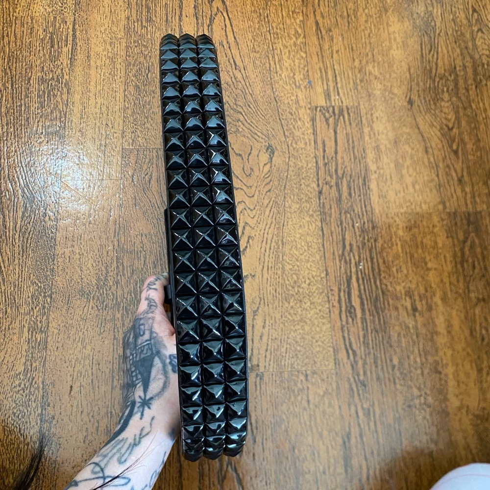 Hot Topic Black Studded Pyramid Belt